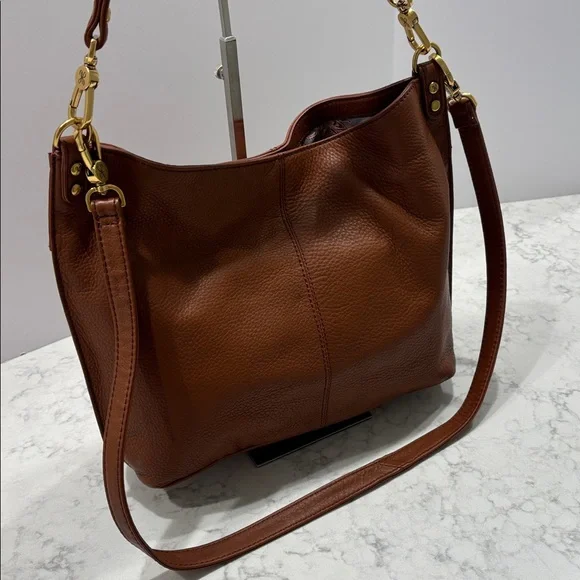 HOBO Pier Shoulder Bag purse in Brown Tan Pebbled Leather - Picture 6 of 12